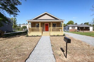 19501 S Hill St in Cornelius, NC - Building Photo