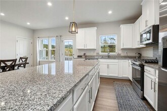 416 Scharberry Ln in Mars, PA - Building Photo - Building Photo