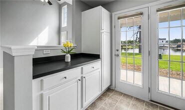 230 Opus Ct in Pooler, GA - Foto de edificio - Building Photo
