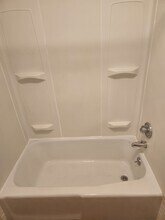 32 Forest Rd, Unit 5 in Wilton, NH - Building Photo - Building Photo