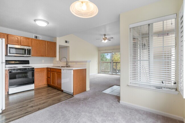 9934 E Carolina Cir, Unit 204 in Aurora, CO - Foto de edificio - Building Photo