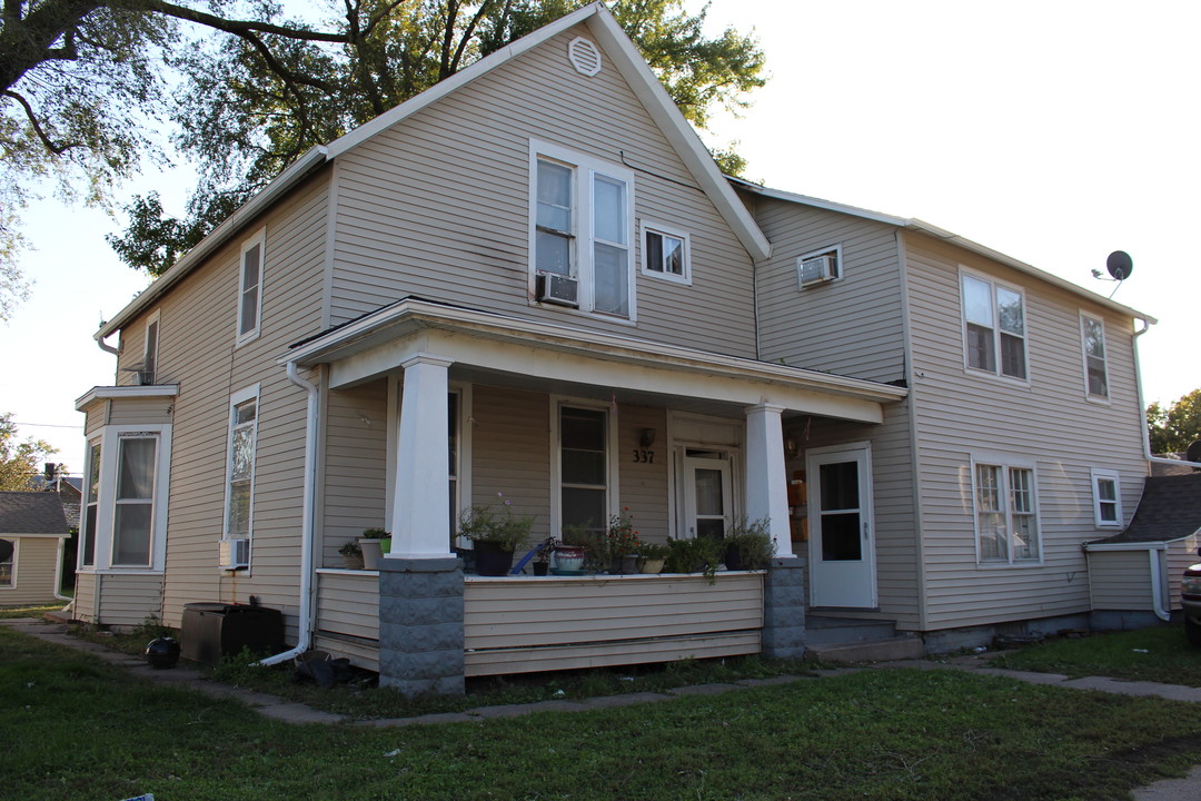 335 W 6th St in Fremont, NE - Building Photo