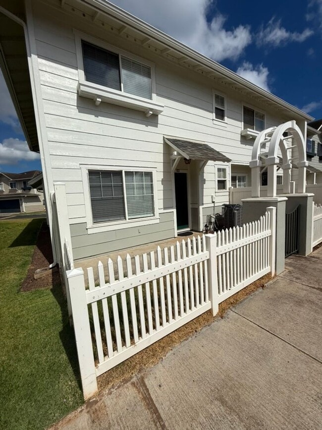 property at 91-1031-1031 Kaimalie St