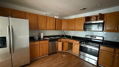 17 Mulberry St in Jersey City, NJ - Building Photo - Building Photo