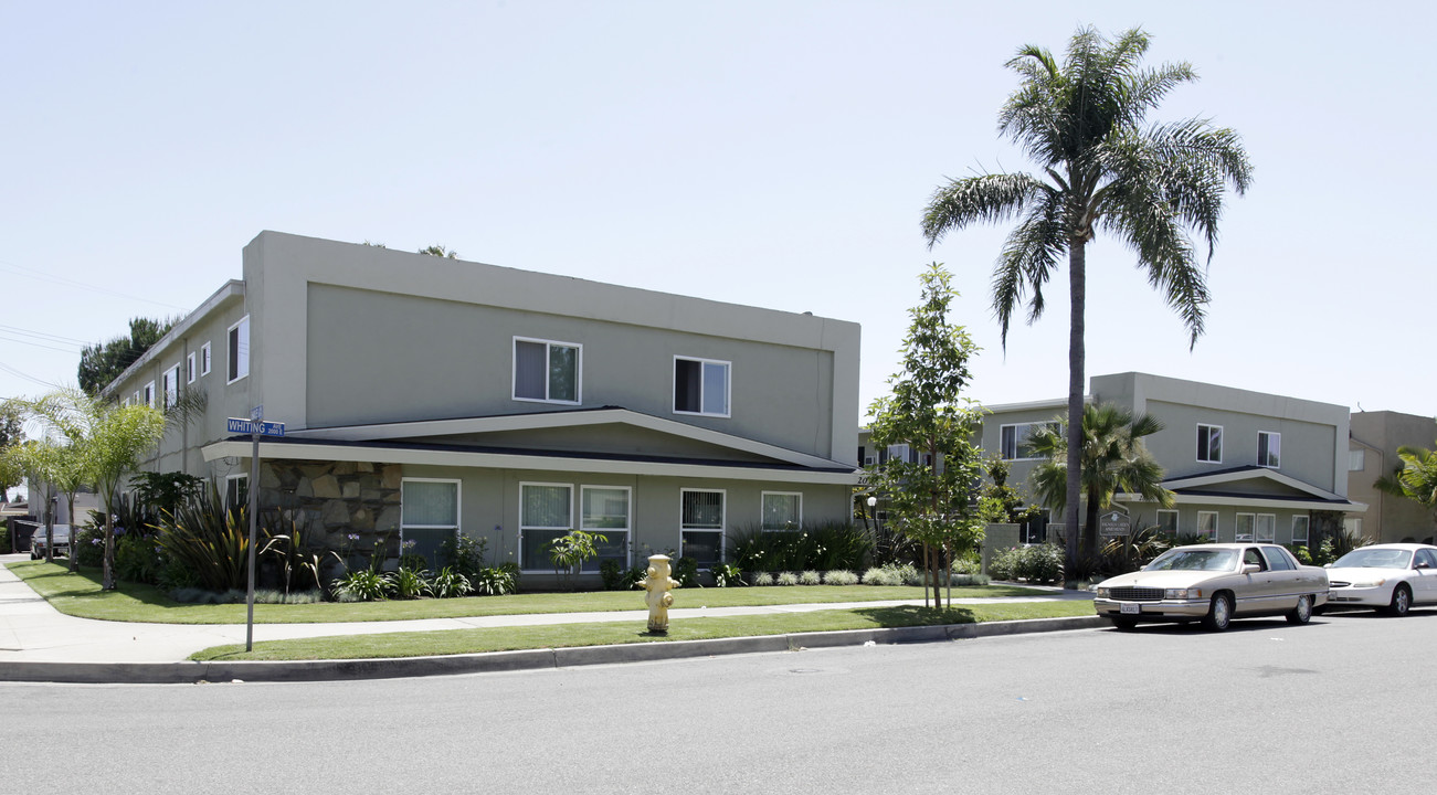 Magnolia Garden Apartments in Fullerton, CA - Building Photo