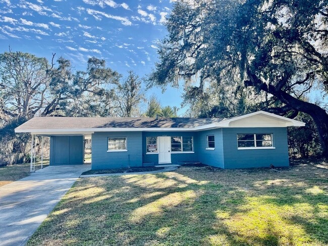 34782 Evergreen Way in Dade City, FL - Building Photo - Building Photo