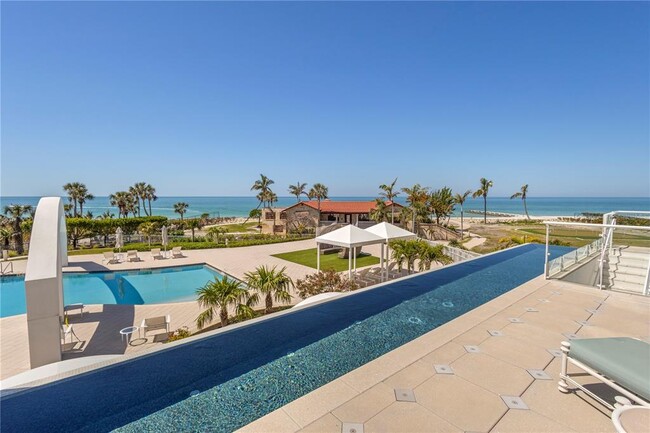 property at 2251 Gulf of Mexico Dr