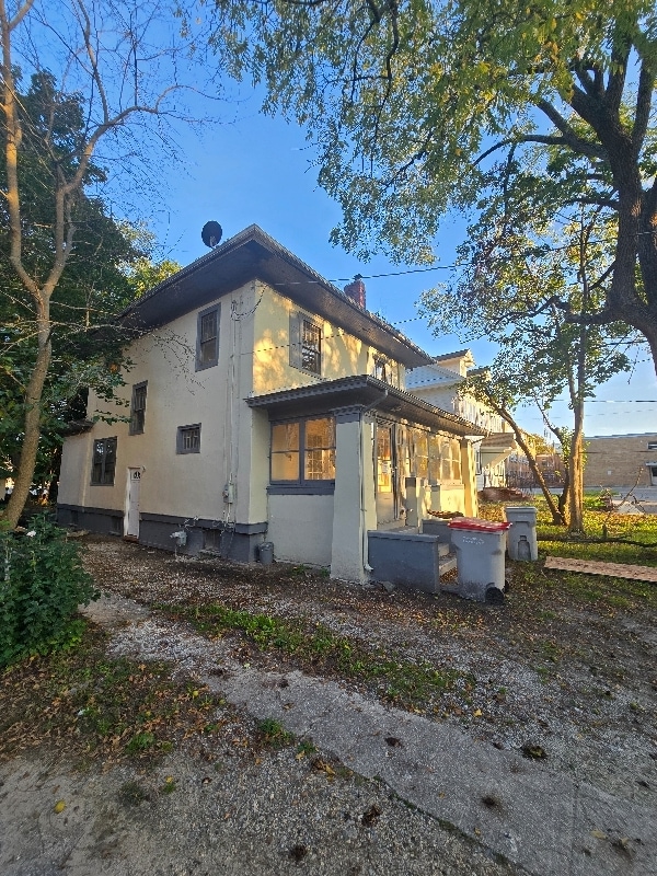 property at 107 N East Ave