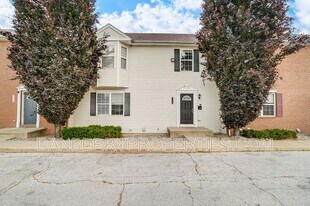 1105 N Byrne Rd in Toledo, OH - Building Photo