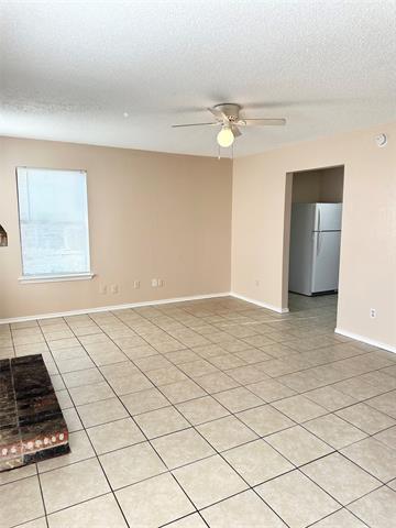 2041 W Walnut St, Unit D in Garland, TX - Building Photo - Building Photo