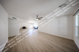 2931 W Villa Maria Dr in Phoenix, AZ - Foto de edificio - Building Photo