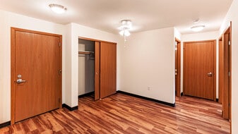 Berkshire Oconomowoc Senior Apartments in Oconomowoc, WI - Building Photo