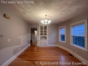 110 W Quincy St, Unit 2 in Somerville, MA - Building Photo - Building Photo
