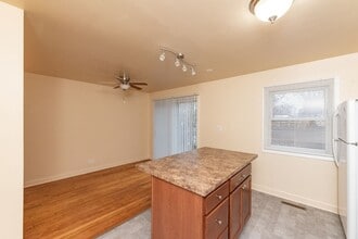 820 N Milwaukee Ave in Libertyville, IL - Foto de edificio - Building Photo