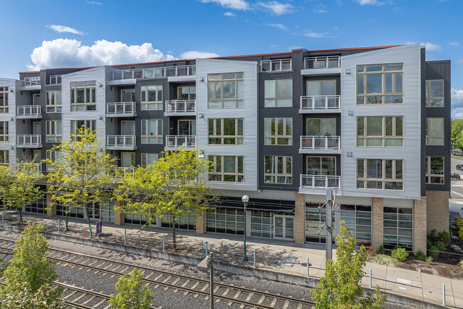 Crescent Promenade in Beaverton, OR - Building Photo - Building Photo