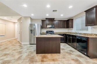 7853 Askew Pl in Las Vegas, NV - Building Photo - Building Photo
