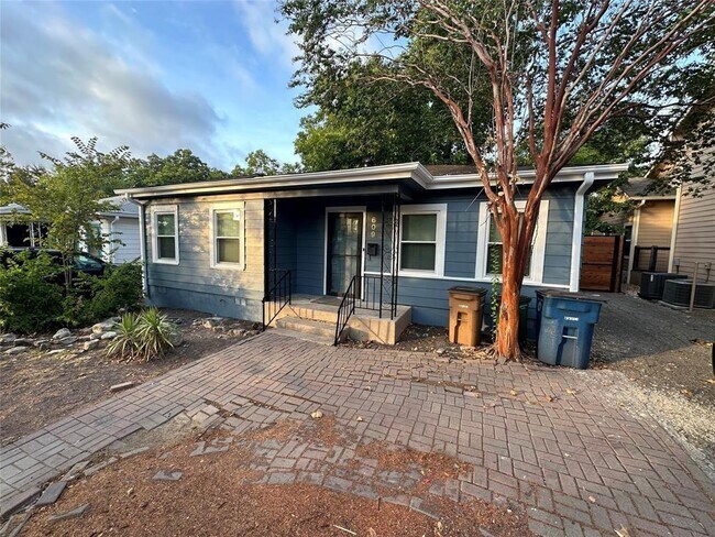 property at 609 W N Loop Blvd