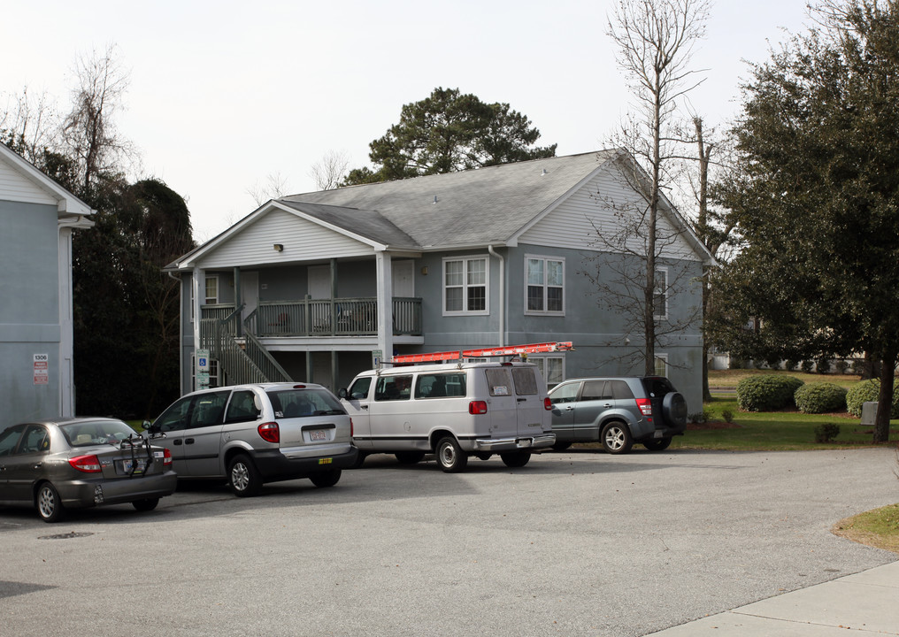 Hopewood in Wilmington, NC - Building Photo