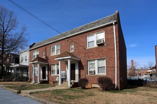 716-718 Jackson St NE Apartments