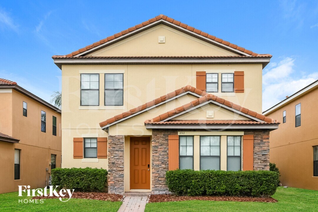 292 Spruce Pine Rd in Ocoee, FL - Building Photo