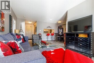 430 Pearl St in Burlington, ON - Building Photo - Building Photo