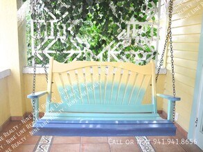 241 17th Ave NE in St. Petersburg, FL - Building Photo - Building Photo