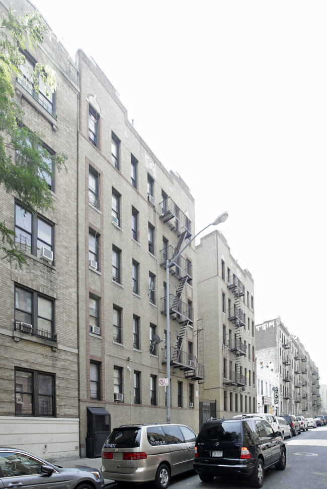 2356 Ryer Ave in Bronx, NY - Building Photo - Building Photo