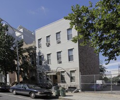 367 Manhattan Ave in Brooklyn, NY - Building Photo