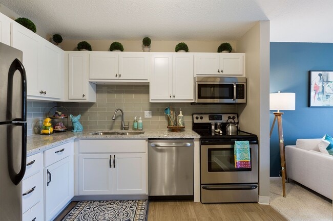 The Burlington in St. Paul, MN - Building Photo - Building Photo