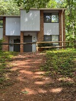 1135 Schaub Dr in Raleigh, NC - Building Photo