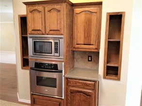 522 Flora Vista Ct in Arlington, TX - Building Photo - Building Photo