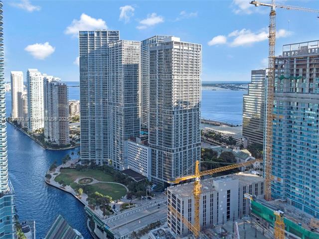485 Brickell Ave, Unit 1609 in Miami, FL - Foto de edificio - Building Photo