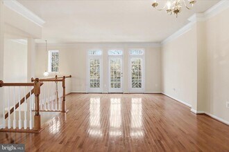 4604 Carisbrooke Ln in Fairfax, VA - Building Photo - Building Photo