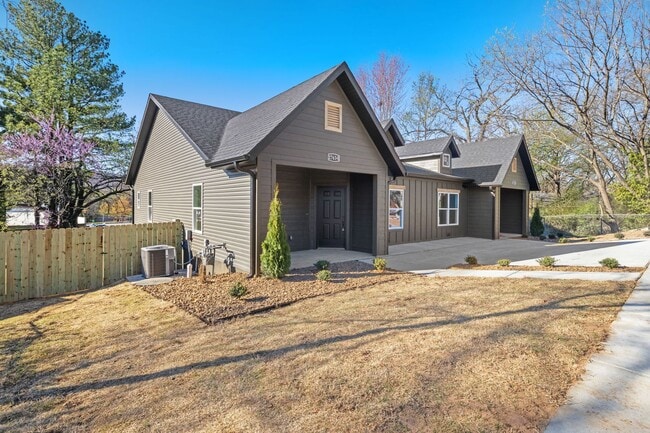 2763 W Rutledge Ln in Fayetteville, AR - Building Photo - Building Photo