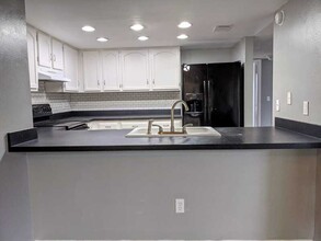 4819 Puritan Cir in Tampa, FL - Building Photo - Building Photo