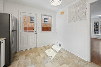 41 Hackberry Ln in Glenview, IL - Building Photo - Building Photo