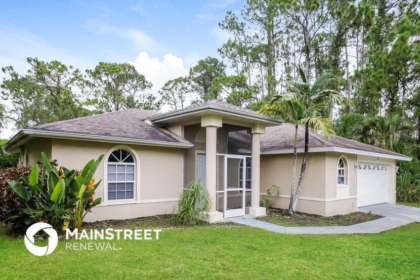 803 Hamilton Ave in Lehigh Acres, FL - Building Photo