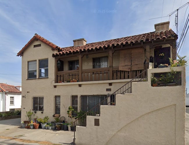 1120 Amalia Ave, Unit 1124 1/4