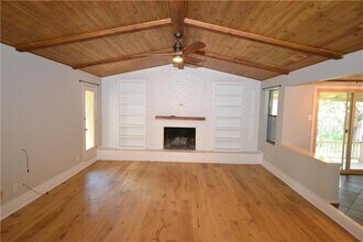 402 Greenwood Dr in Georgetown, TX - Building Photo - Building Photo