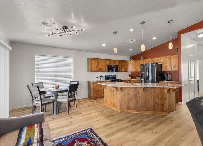 3612 W 200 N in Hurricane, UT - Building Photo - Building Photo