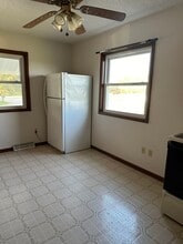 7991 County Road D, Unit 2 in Platteville, WI - Foto de edificio - Building Photo