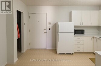 86 Curtis St in Essa, ON - Building Photo - Building Photo