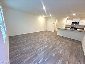 6108 Hibiscus Gdn St in North Las Vegas, NV - Building Photo - Building Photo