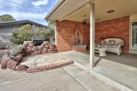 property at 713 Montclaire Dr NE