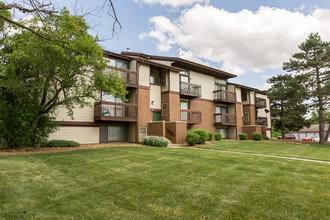 Burtons Landing Apartments in Grand Rapids, MI - Building Photo - Building Photo