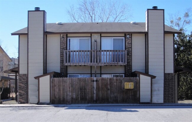 property at 3002 Chaucer Dr