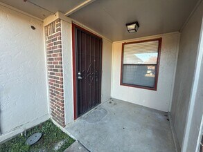 8910-8910 Greenmound Ave in Dallas, TX - Building Photo - Building Photo