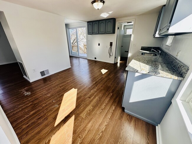 12 Thorndike St in Salem, MA - Building Photo - Building Photo