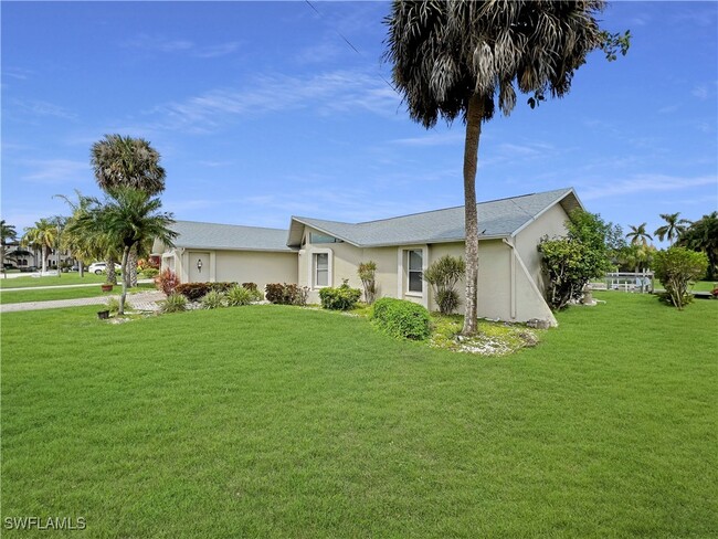 2831 SE 19th Pl in Cape Coral, FL - Foto de edificio - Building Photo
