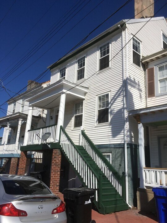 420 County St in Portsmouth, VA - Building Photo